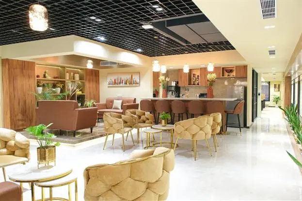 Office for rent in Gurgaon - meeting room